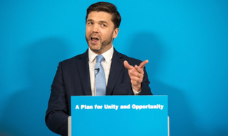 Illustration for article titled Britain Descends Into The Pit of Political Chaos - Friday Open Thread